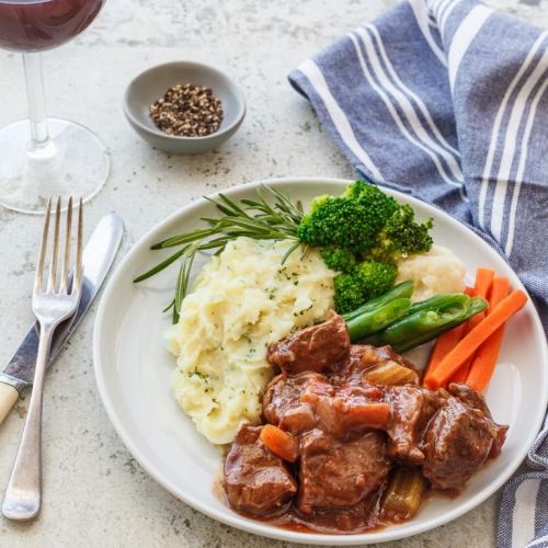 Daily Nutrition Requirements for Seniors: Supporting Healthy Ageing at Home