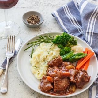 Daily Nutrition Requirements for Seniors: Supporting Healthy Ageing at Home